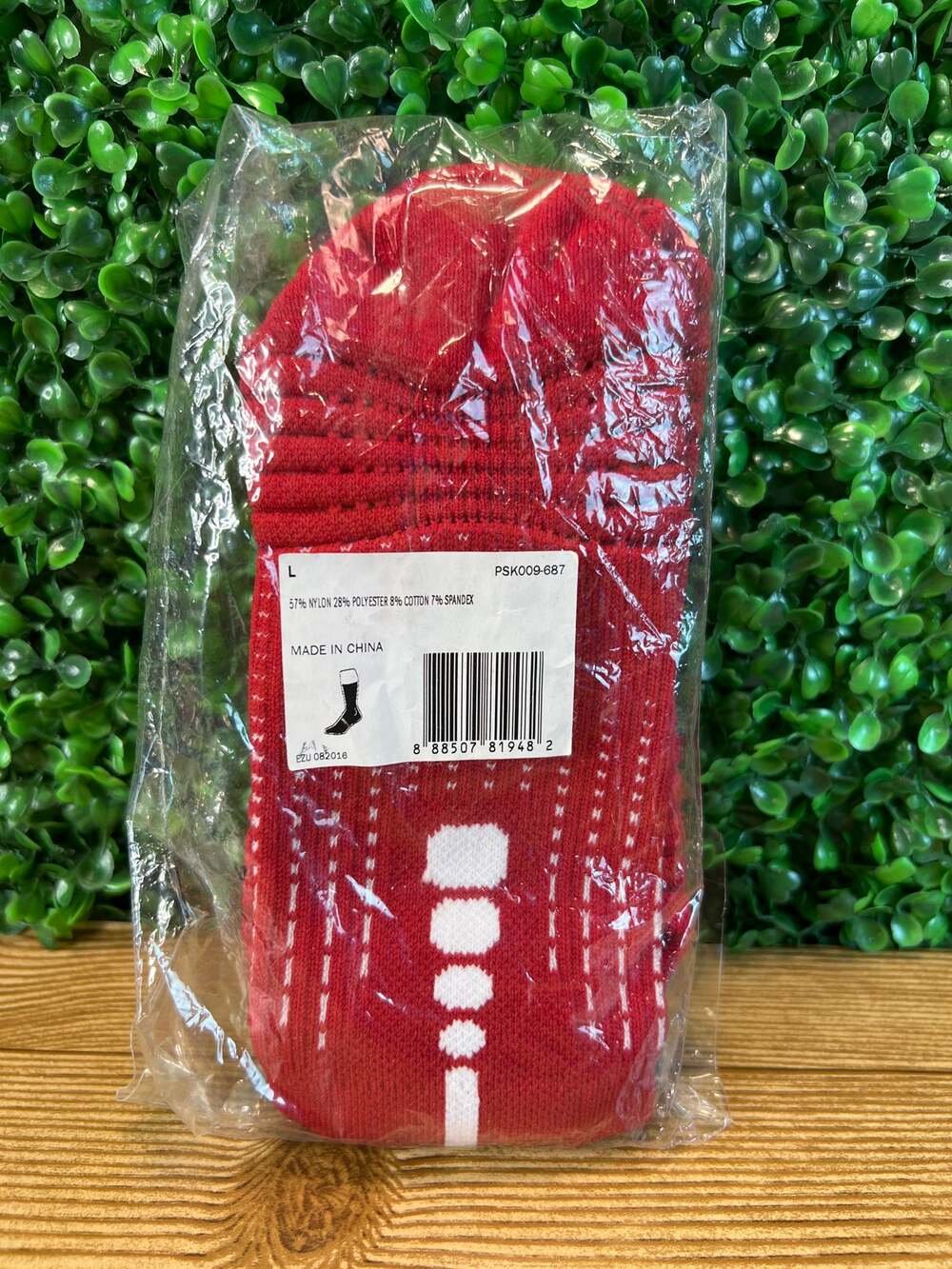 New Adult Basket Ball Red Socks Large Sports Socks